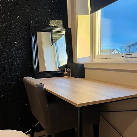 Modern And Cozy In Feriehus