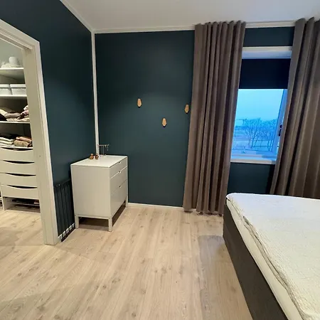 Modern And Cozy In Hébergement de vacances *